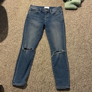 Excellent condition - stretchy - skinny leg